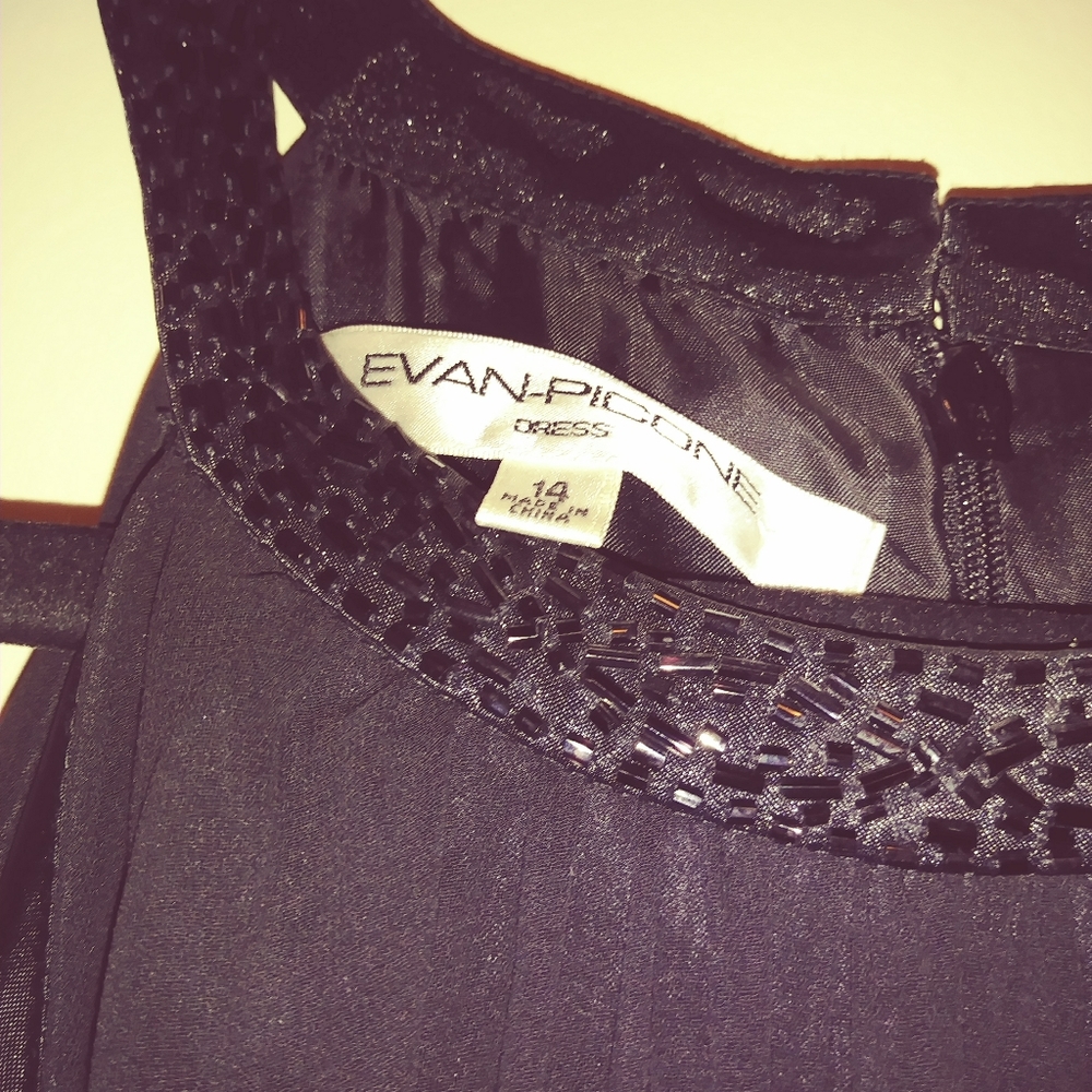 Evan Picone Black evening dress - Picture 3 of 5
